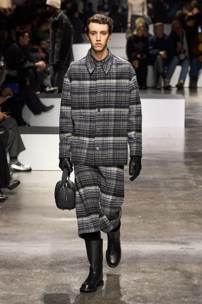 Look 35